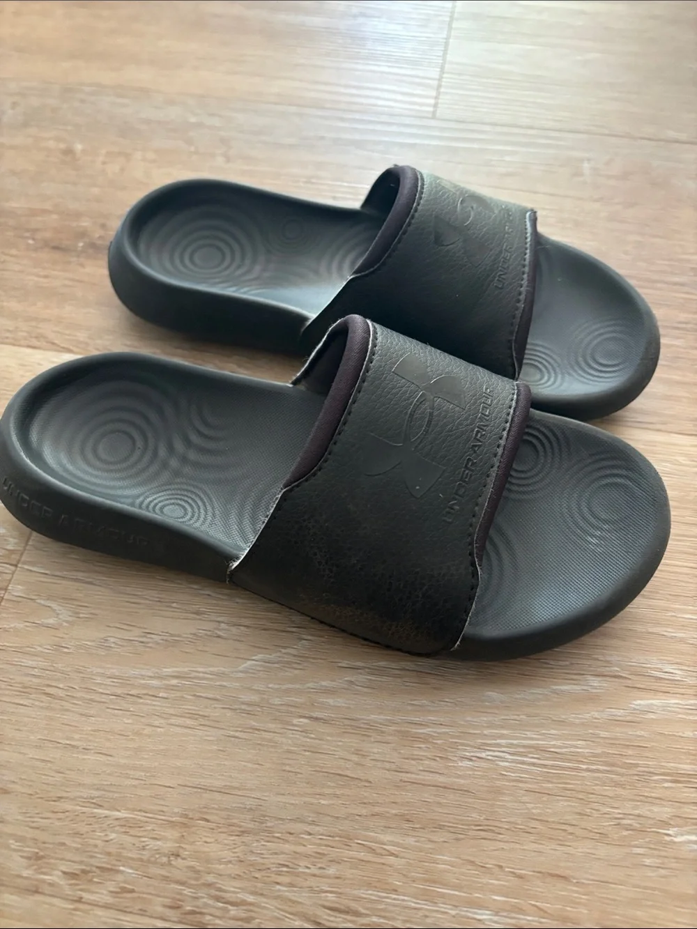 Under Armour kids slide